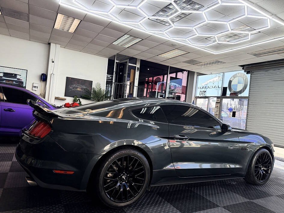Used 2016 Ford Mustang GT Premium RWD image 14