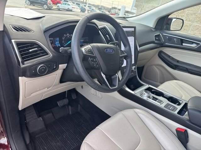 Used 2022 Ford Edge Titanium w/ Equipment Group 301A image 15