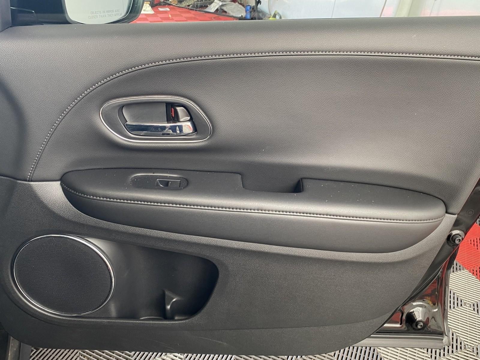 Used 2022 Honda HR-V EX-L image 7