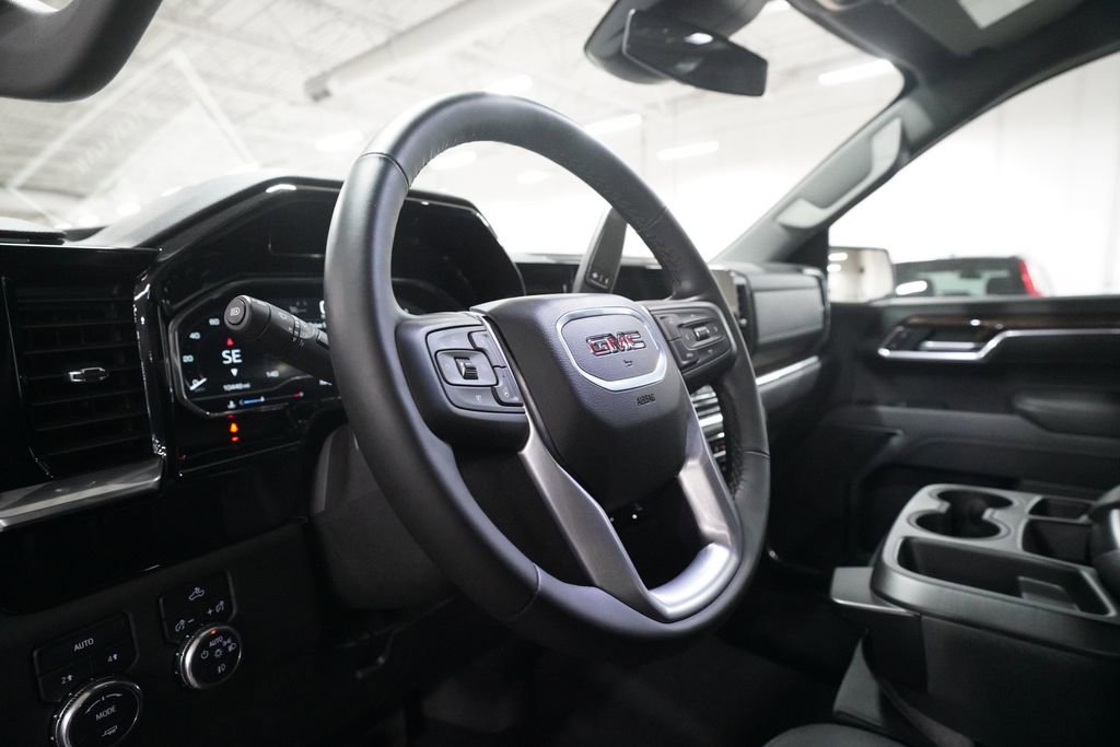 Used 2025 GMC Sierra 1500 Elevation AWD/4WD image 8