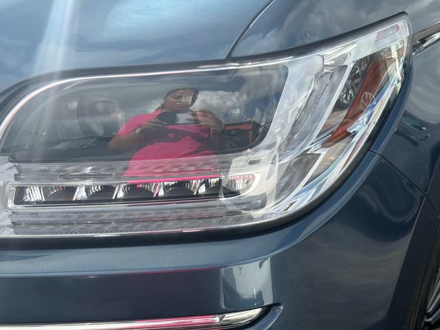 Used 2019 Lincoln Navigator Reserve w/ Cargo Package AWD/4WD image 9