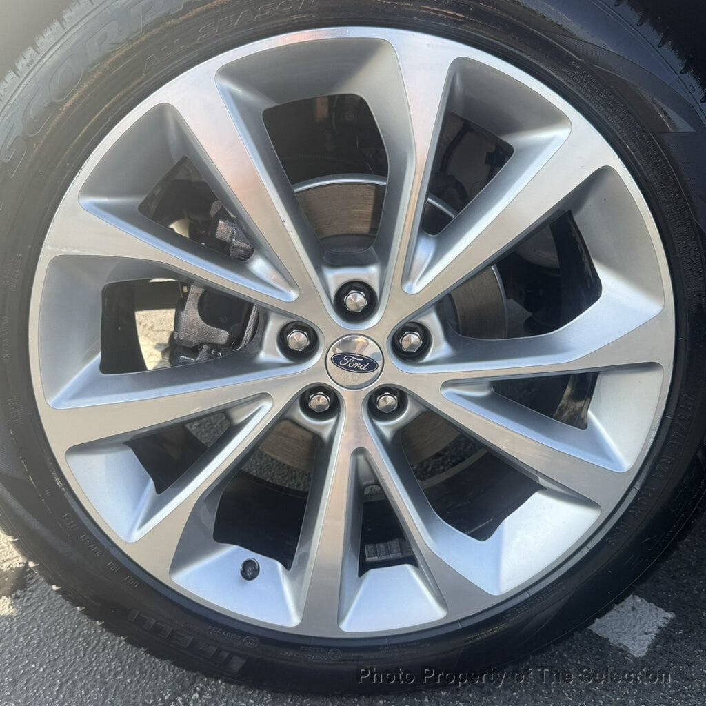 Used 2021 Ford Explorer Platinum w/ Equipment Group 601A AWD/4WD image 48