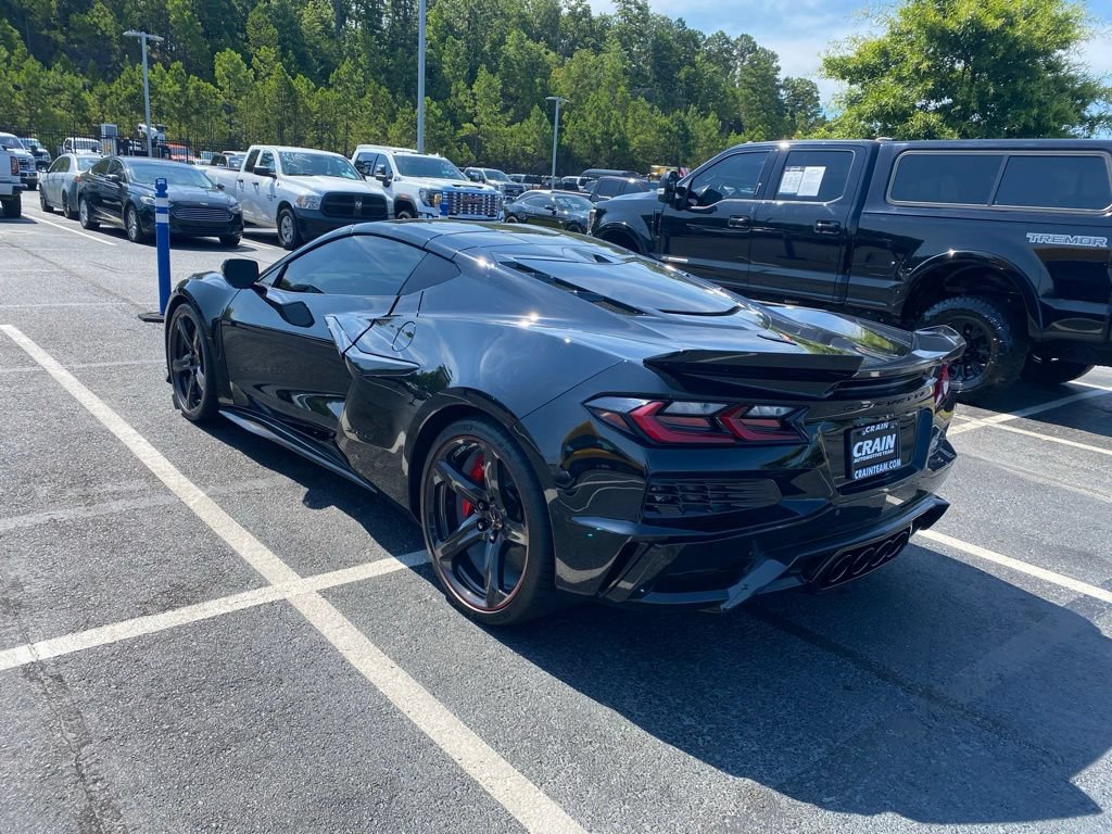 Used 2025 Chevrolet Corvette Z06 RWD image 5