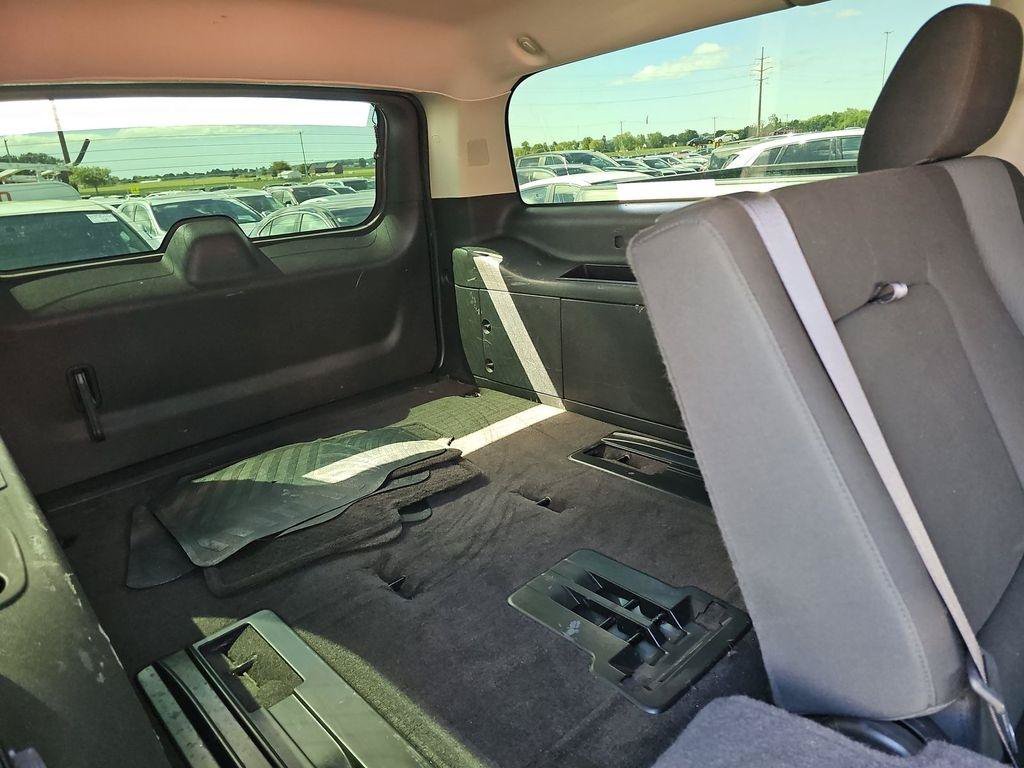 Used 2013 Chevrolet Suburban 2500 LS w/ Skid Plate Package AWD/4WD image 16