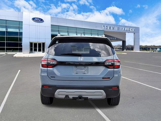 Used 2024 Honda Pilot TrailSport image 3