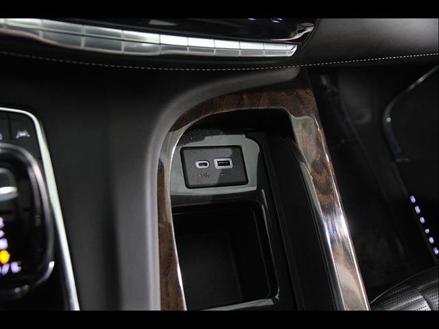 Used 2023 Cadillac Escalade Premium Luxury Platinum w/ Heavy-Duty Trailer Package AWD/4WD image 19