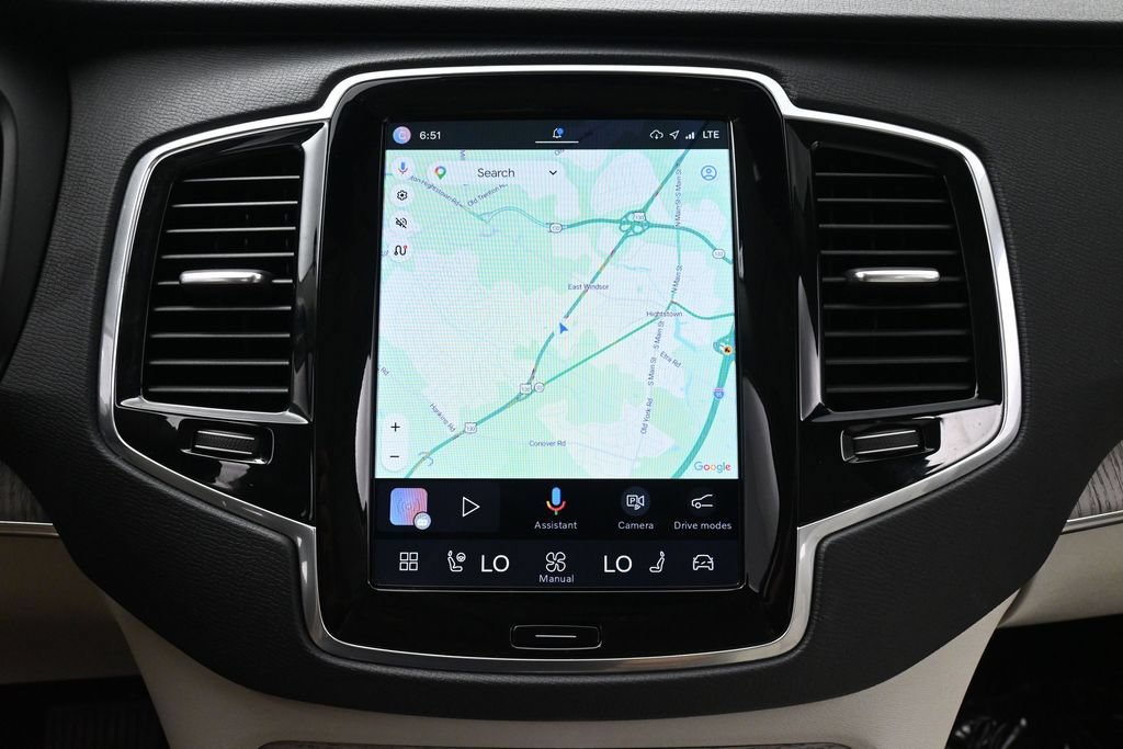 Used 2024 Volvo XC90 T8 Plus AWD/4WD image 30