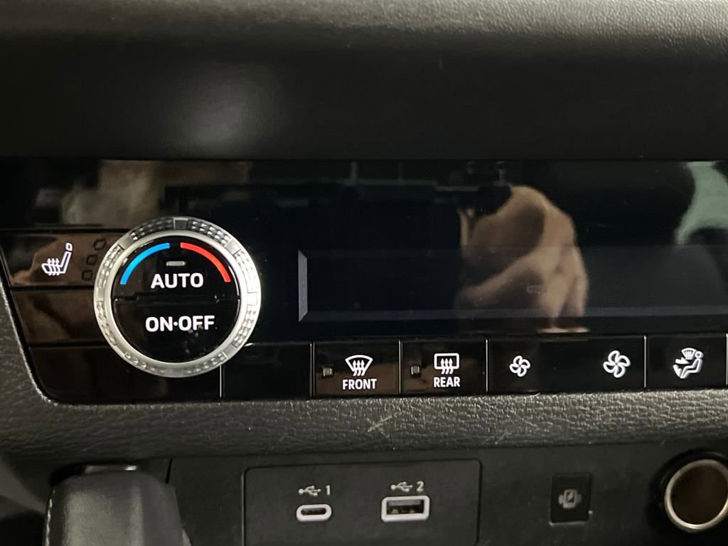 Used 2023 Mitsubishi Outlander SE image 53