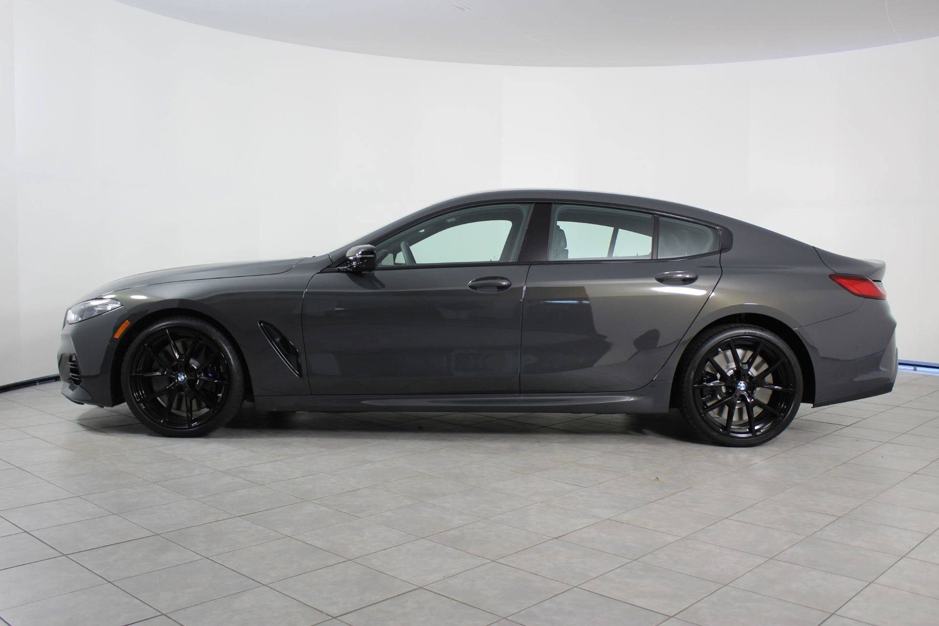 Used 2026 BMW M850i xDrive M850i image 2