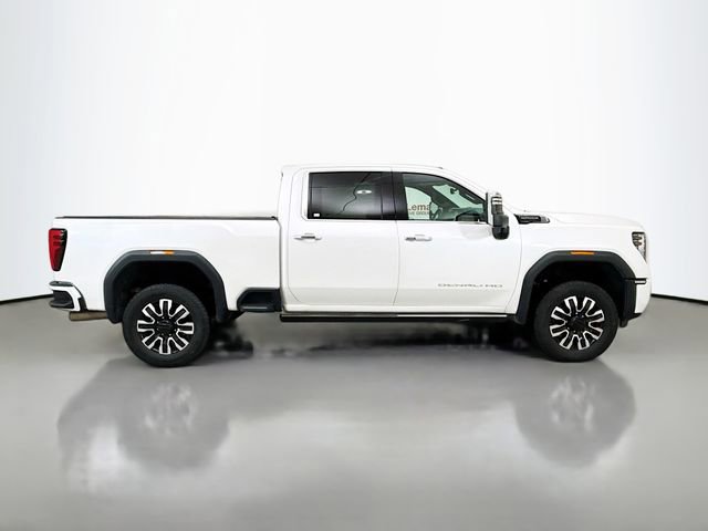 Used 2024 GMC Sierra 2500 Denali Ultimate image 9
