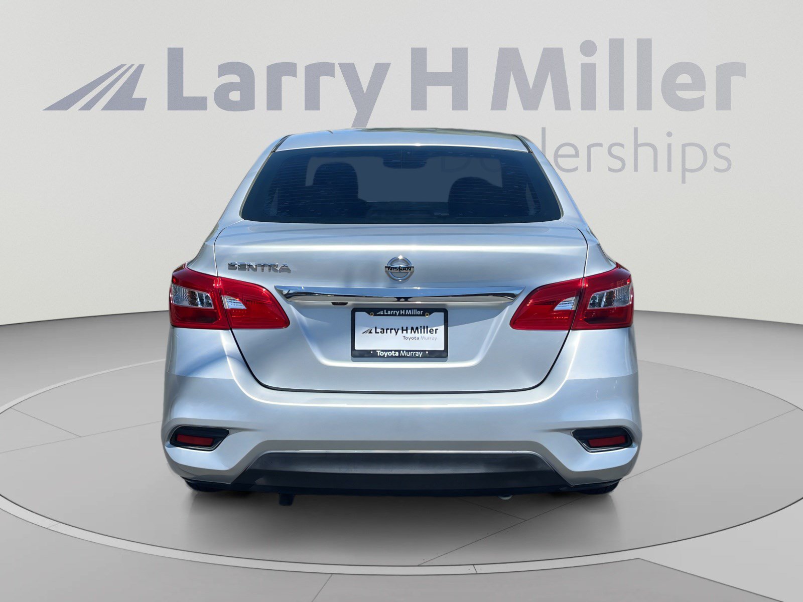 Used 2018 Nissan Sentra S FWD image 4