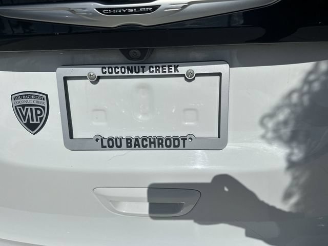 Used 2023 Chrysler Voyager LX FWD image 13