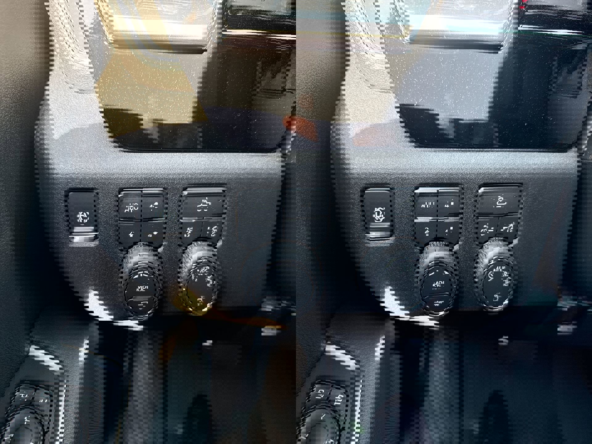 New 2026 Chevrolet Silverado 1500 LT w/ Z71 Off-Road Package image 51