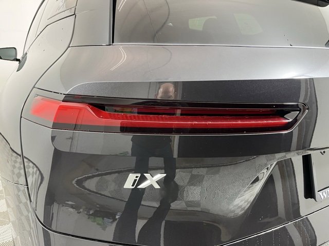 New 2026 BMW iX xDrive60 w/ Premium Package image 19