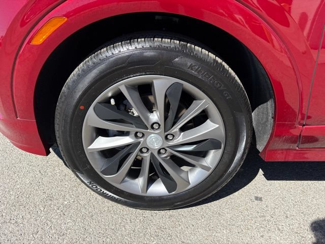 Used 2021 Buick Encore GX Essence w/ Sport Touring Package FWD image 13