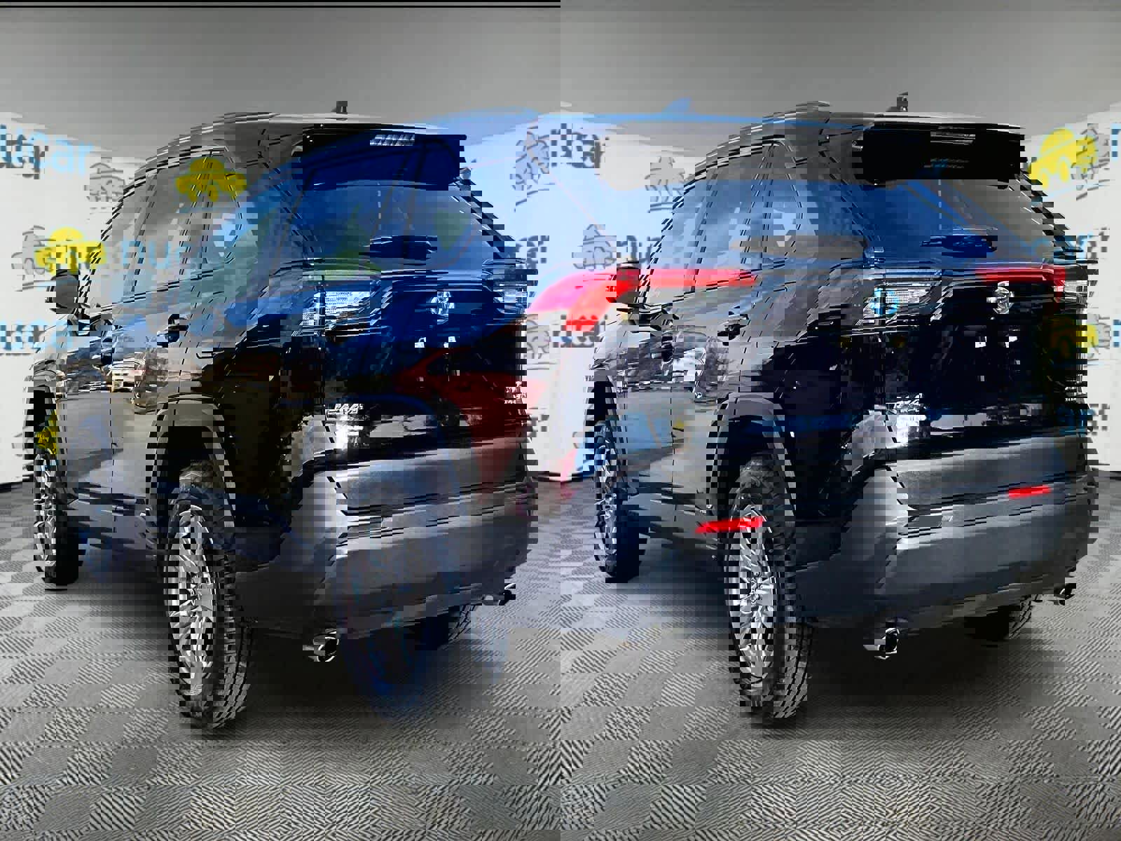 Used 2023 Toyota RAV4 XLE image 4