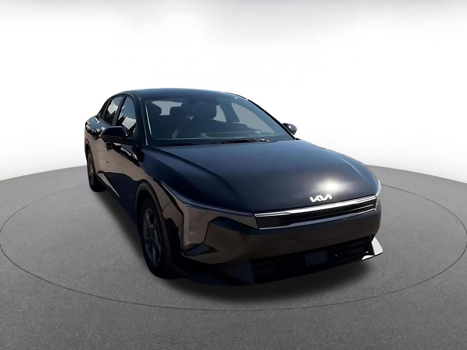Used 2025 Kia K4 FWD image 3
