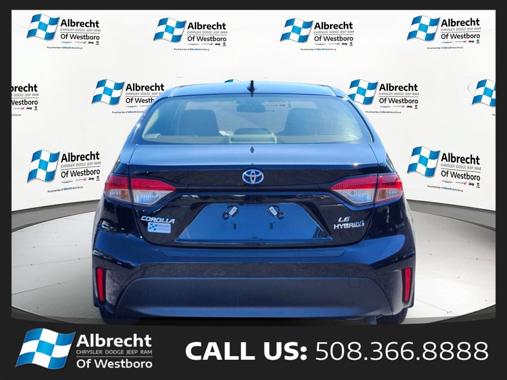 Used 2024 Toyota Corolla LE w/ LE Convenience Package AWD/4WD image 4