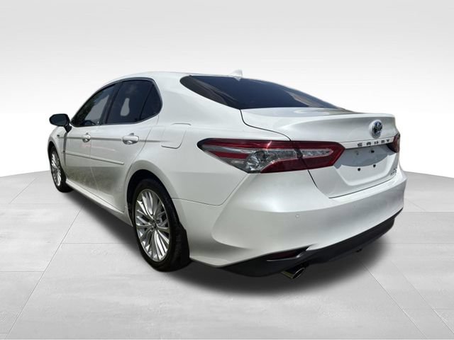 Used 2019 Toyota Camry XLE FWD image 2