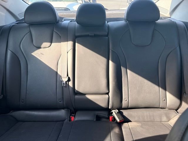 Used 2021 Hyundai Elantra Limited image 32