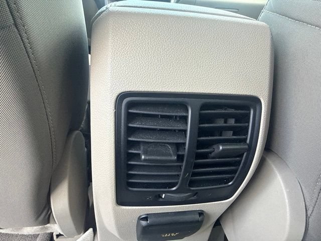 Used 2016 Ford C-MAX SE w/ Equipment Group 201A FWD image 14