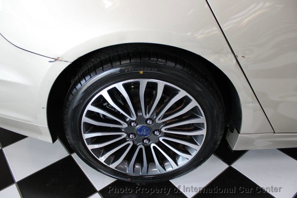 Used 2017 Ford Fusion SE image 36