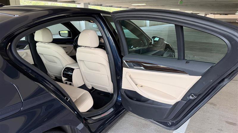 Used 2018 BMW 530i xDrive AWD/4WD image 37
