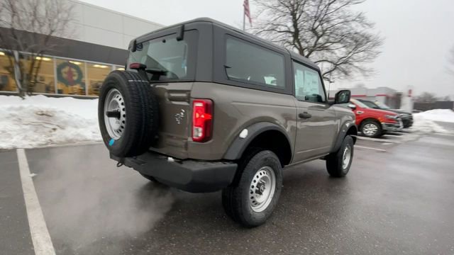New 2025 Ford Bronco Base image 2