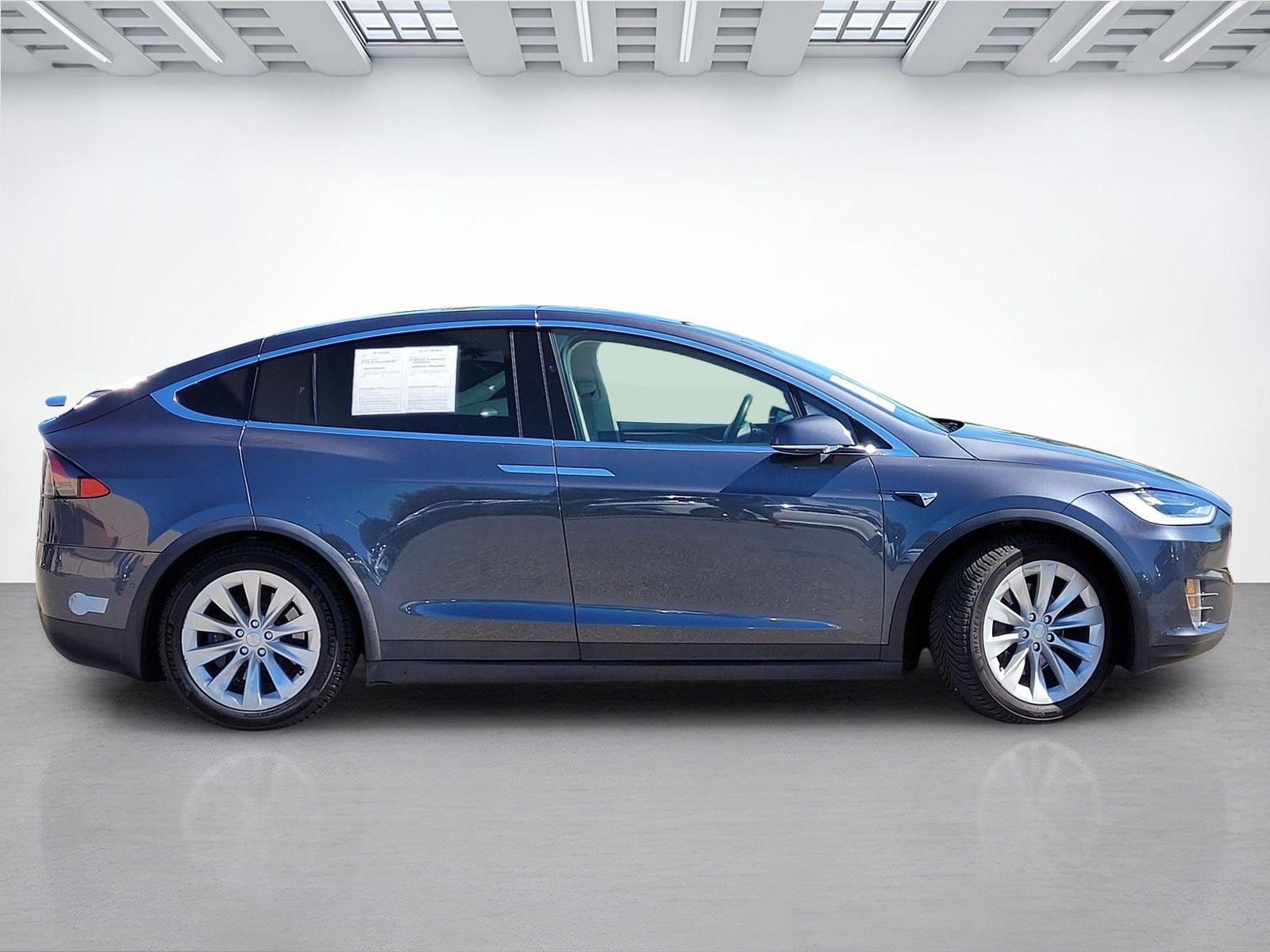 Used 2017 Tesla Model X 75D image 3