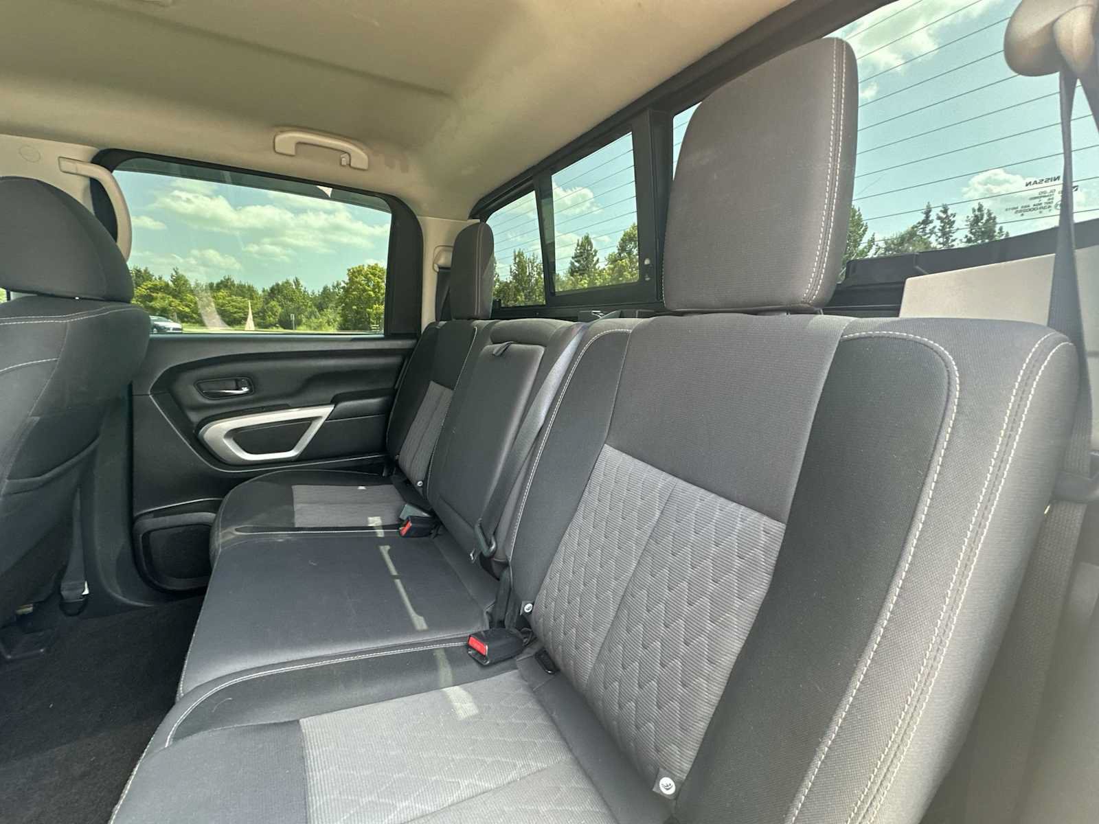 Used 2021 Nissan Titan SV w/ SV Convenience Package RWD image 20