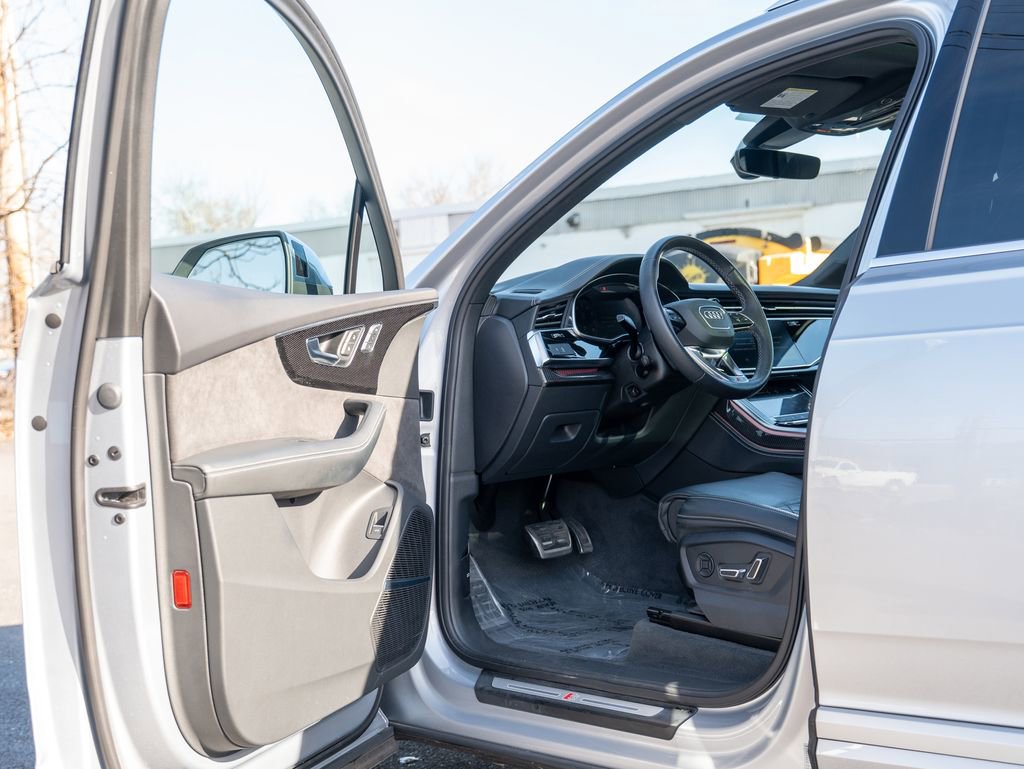 Used 2022 Audi SQ7 Premium Plus image 11