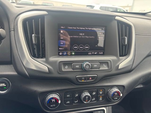 Used 2023 GMC Terrain SLE w/ Driver Convenience Package image 12