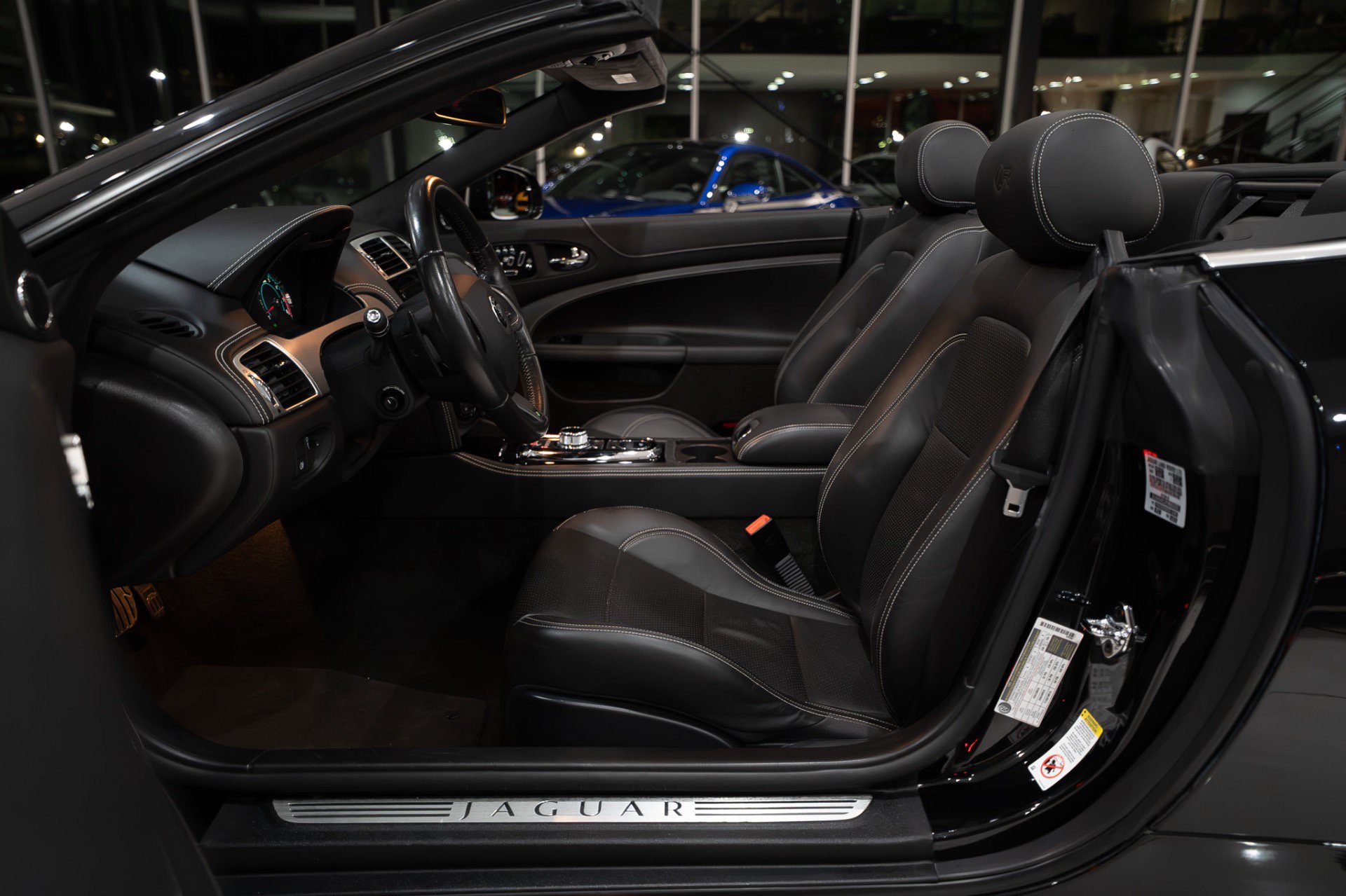 Used 2015 Jaguar XKR R RWD image 10