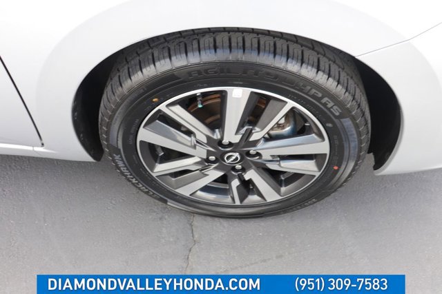 Used 2025 Nissan Versa SV FWD image 25
