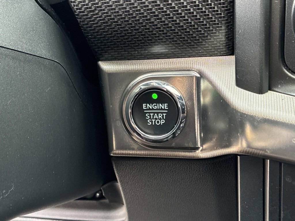 Used 2023 Ford F150 Raptor w/ Raptor Carbon Fiber Package image 28