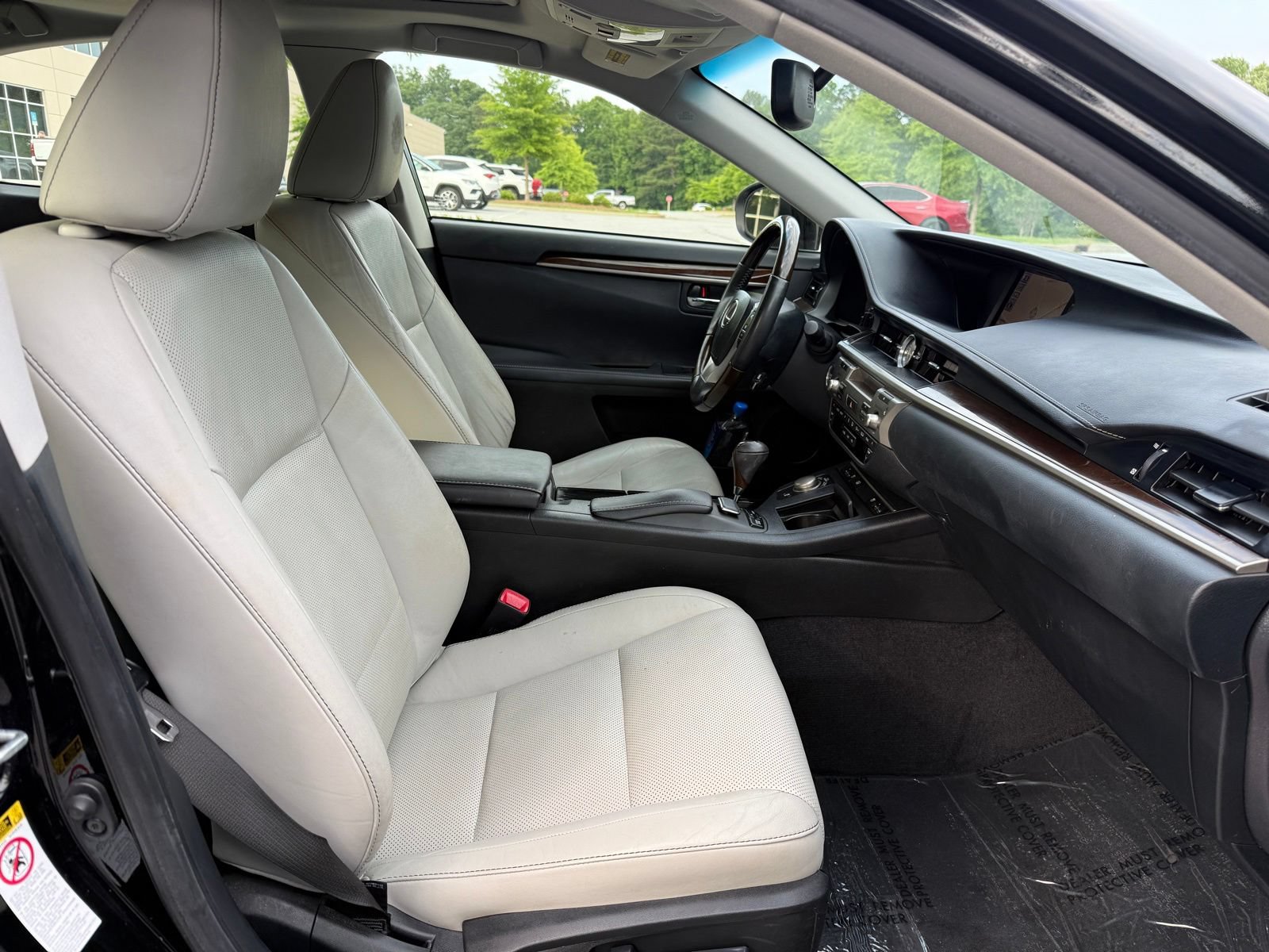 Used 2014 Lexus ES 350 w/ Luxury Package FWD image 35