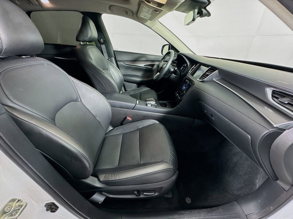 Used 2023 INFINITI QX50 Luxe AWD/4WD image 35