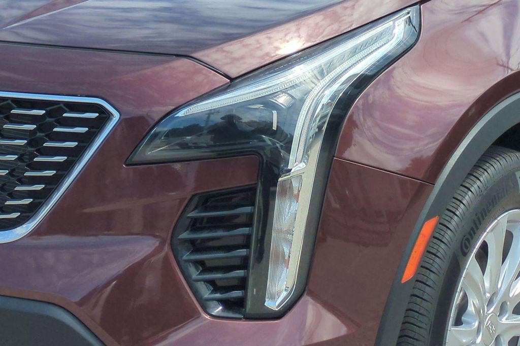 Certified 2023 Cadillac XT4 Luxury w/ Cold Weather Package image 22