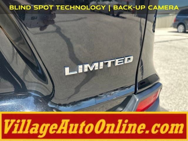 Used 2019 Jeep Cherokee Limited w/ Trailer Tow Group AWD/4WD image 9
