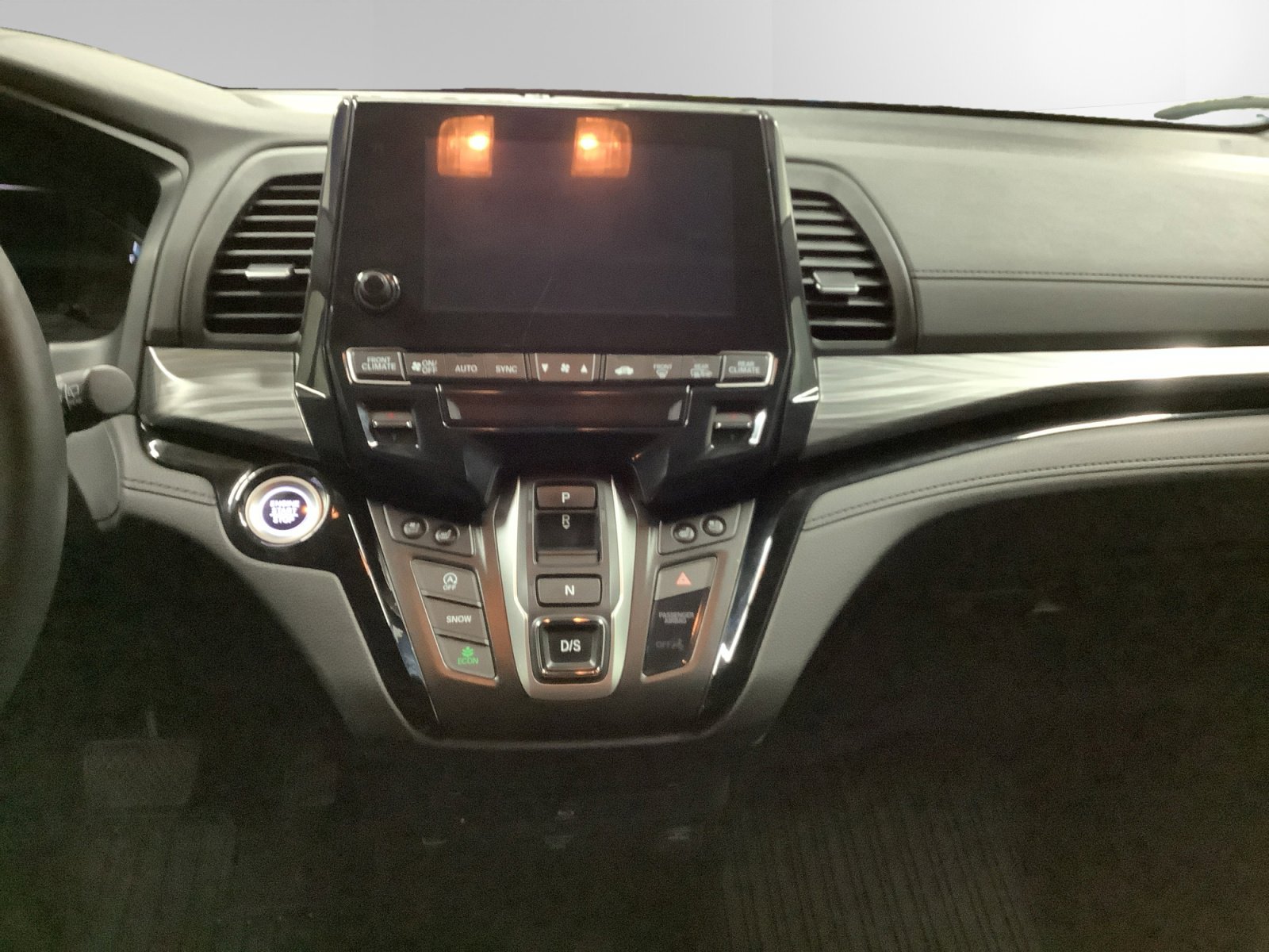 Used 2024 Honda Odyssey Elite image 11