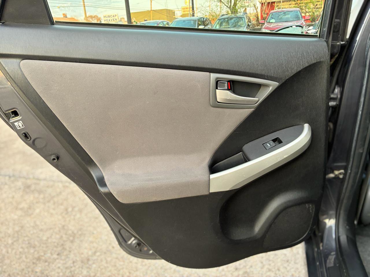 Used 2013 Toyota Prius Prime Plug-In image 14