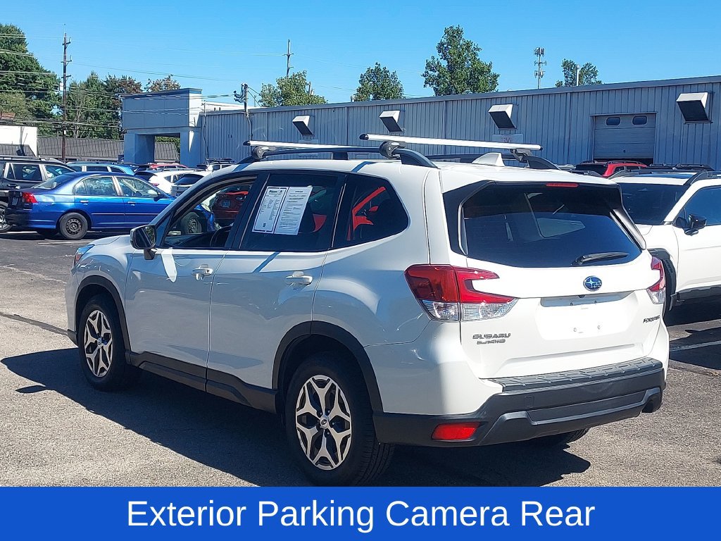 Used 2019 Subaru Forester Premium AWD/4WD image 5