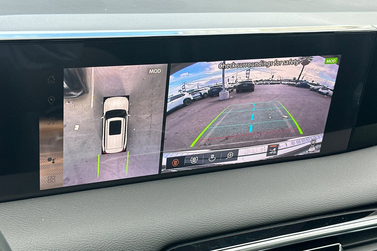 New 2026 Nissan Armada SL w/ Captain's Chari Seat Package image 17