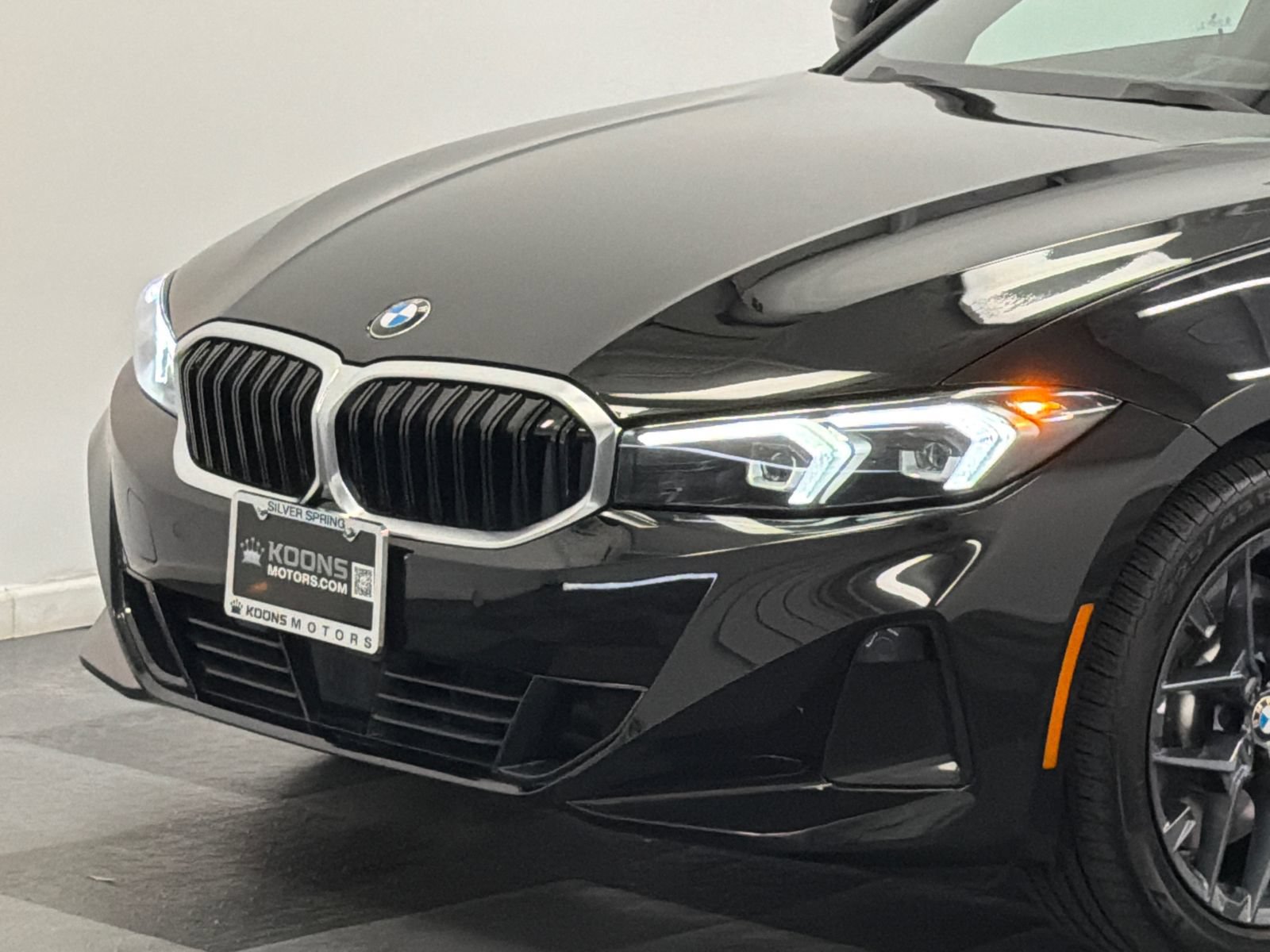 Used 2026 BMW 330i xDrive Sedan AWD/4WD image 2