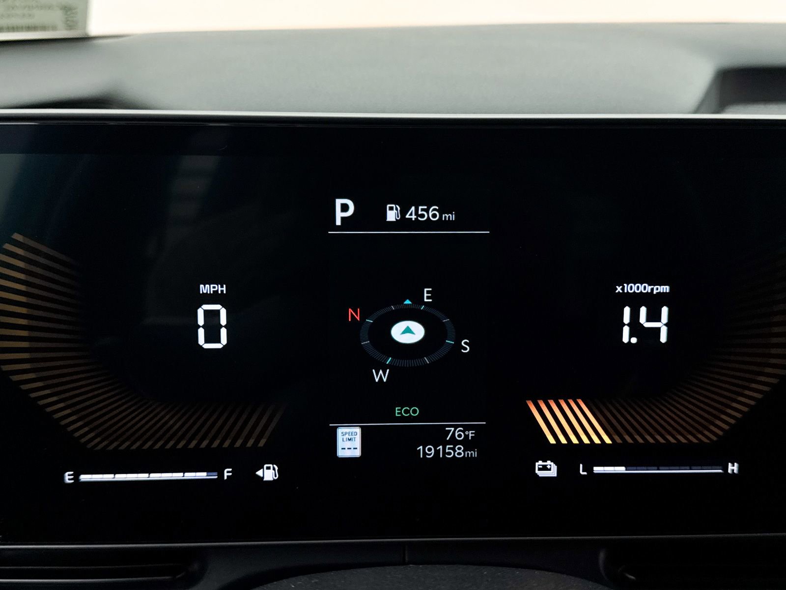 Certified 2025 Kia Carnival EX image 38