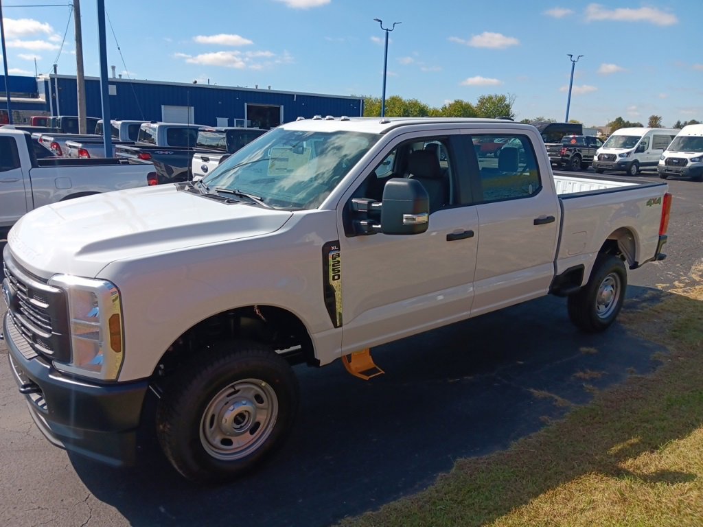 New 2026 Ford F250 XL image 3
