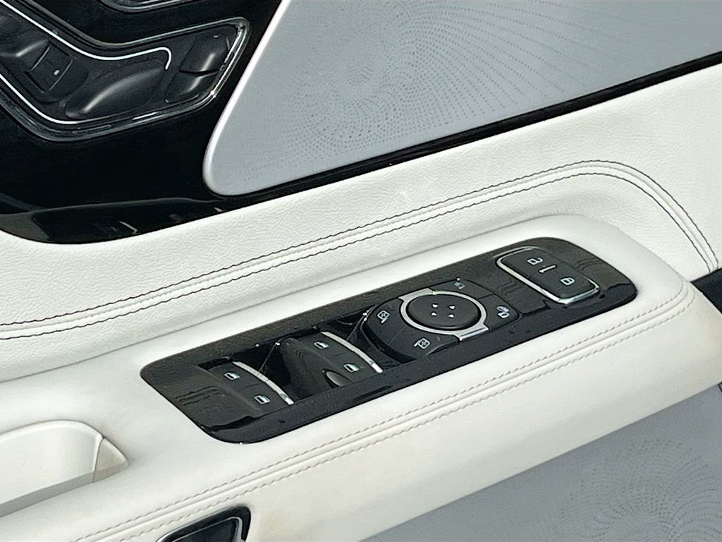 Used 2025 Lincoln Aviator Black Label AWD/4WD image 18