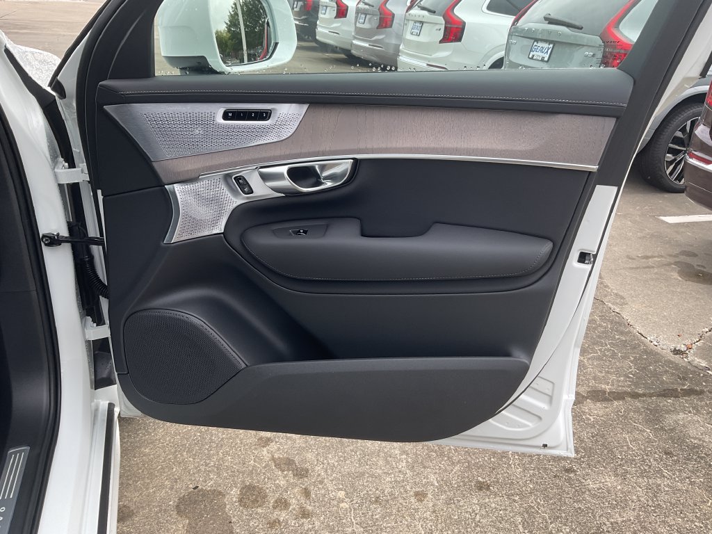New 2027 Volvo XC90 B6 Ultra AWD/4WD image 18