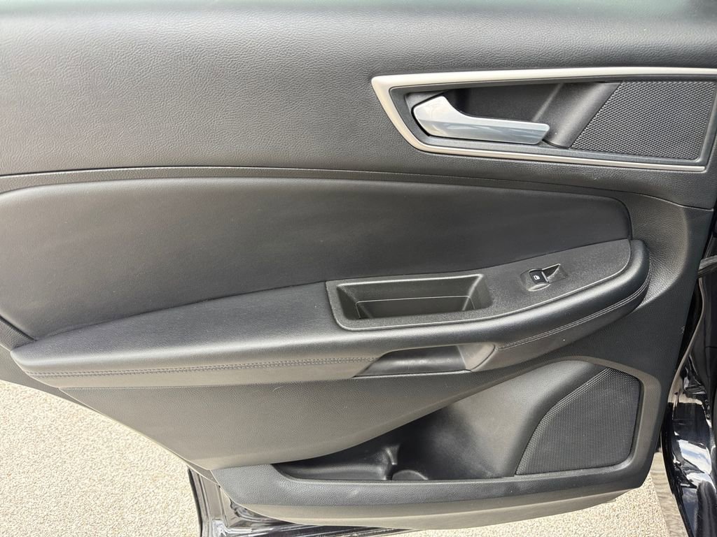 Used 2014 Ford Edge Limited w/ Equipment Group 302A AWD/4WD image 24