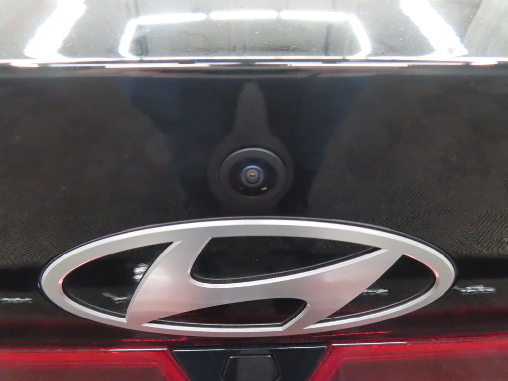 Used 2024 Hyundai Elantra SEL FWD image 35